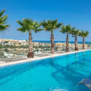 κάντε κράτηση εδώ