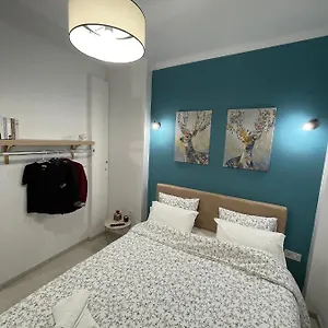 1bd - Deer Traveler Thessalonique